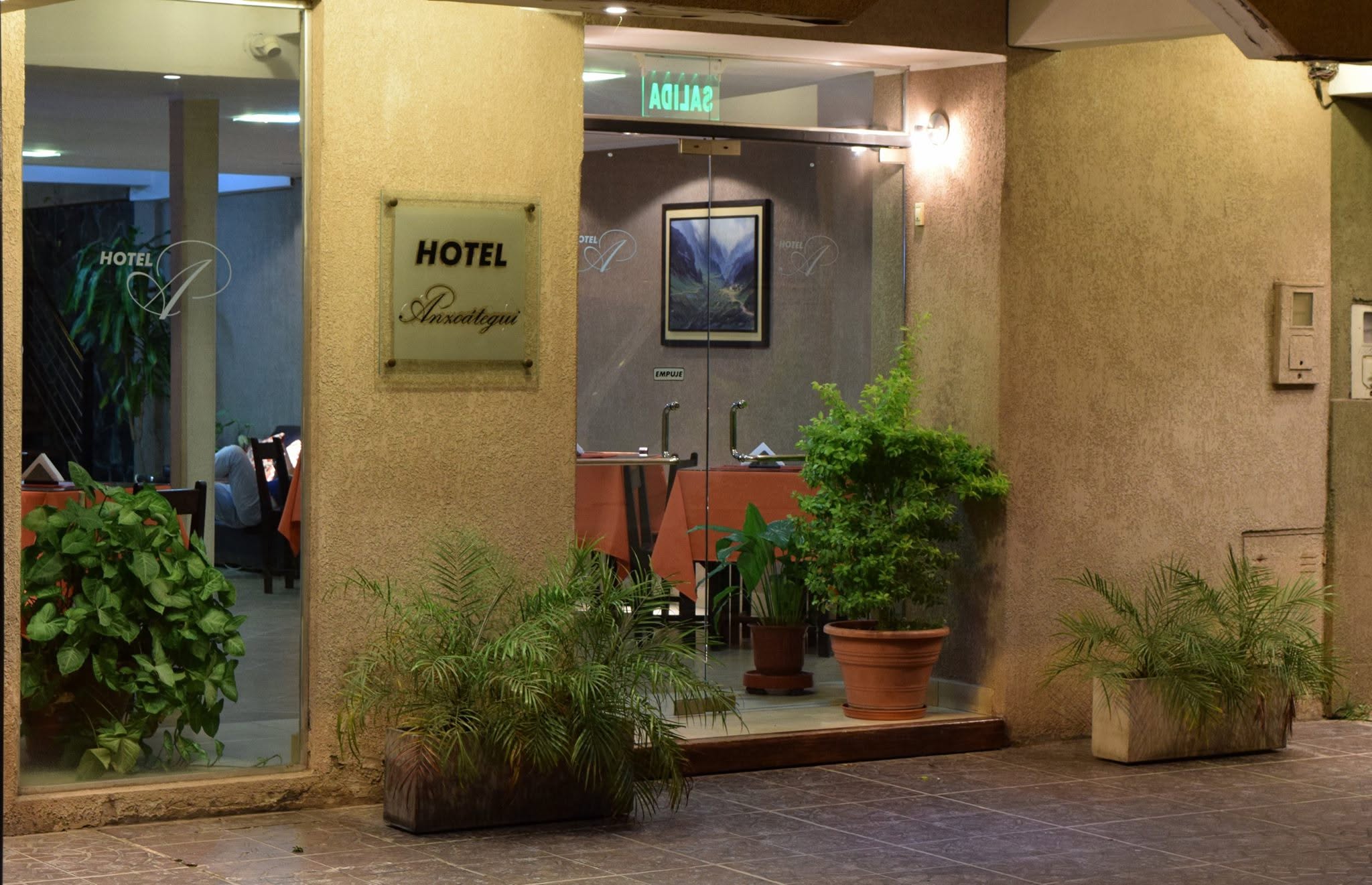 Ingreso del Hotel ANZOATEGUI
